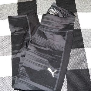 Puma cropped work out leggings; Size M